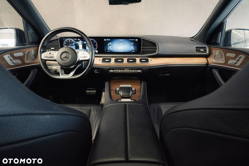 Mercedes-Benz GLS - 11