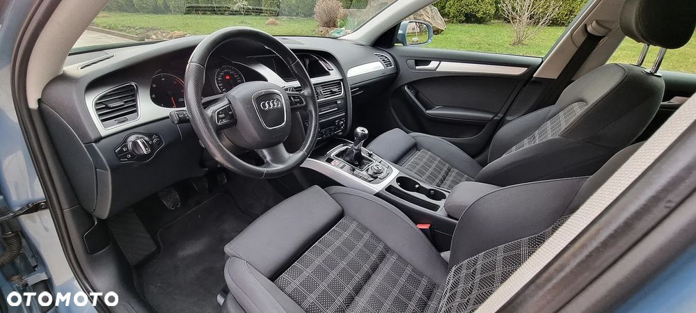 Audi A4 Avant 2011 photo 5