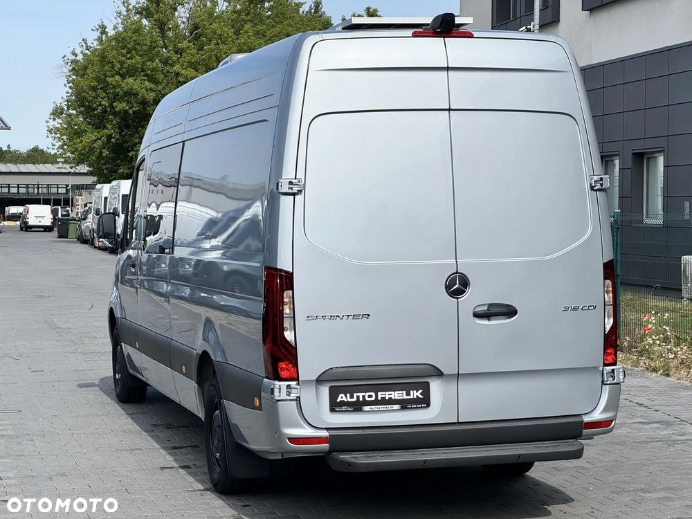 Mercedes-Benz Sprinter - 5