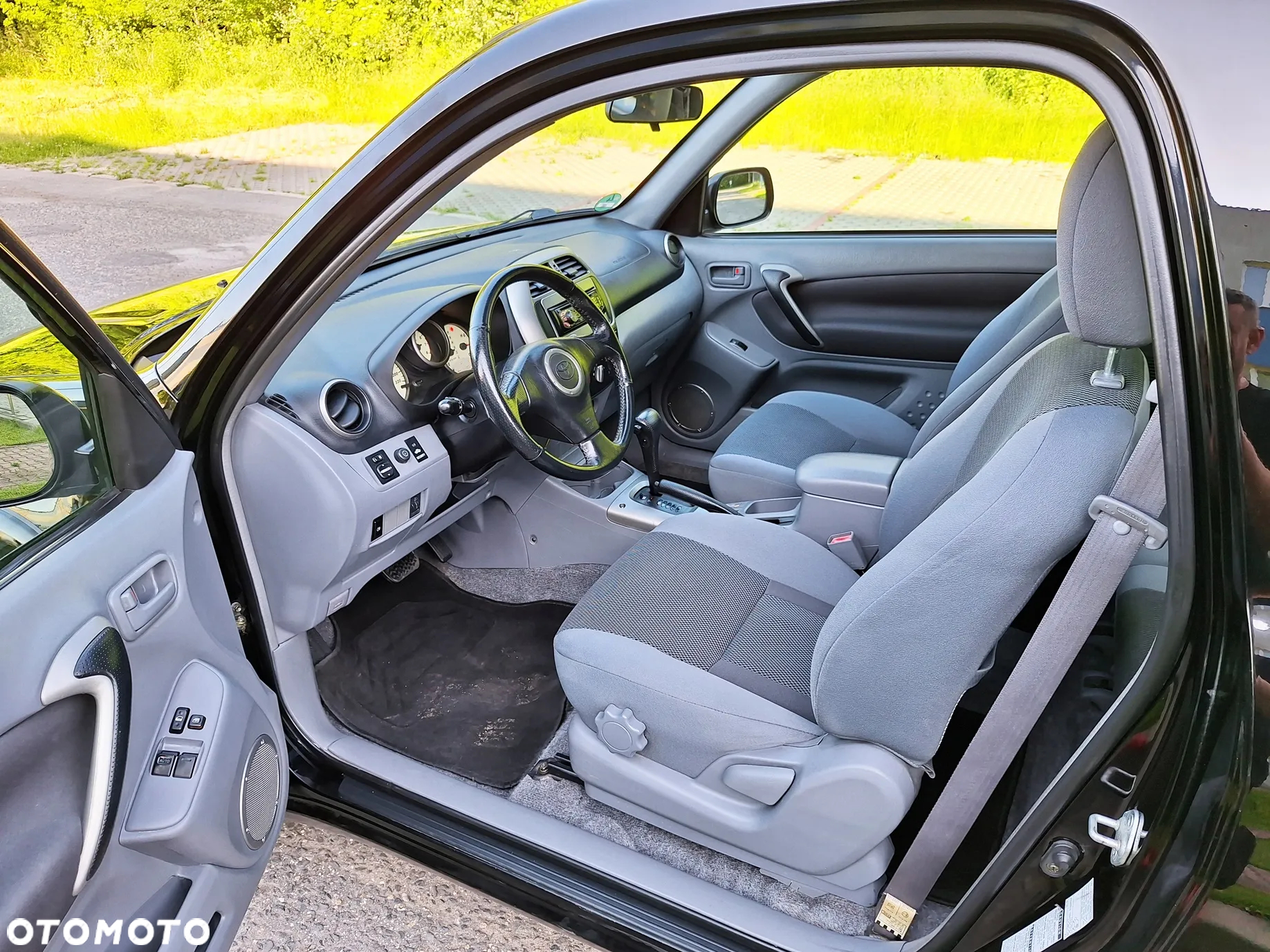 Toyota RAV4 - 6