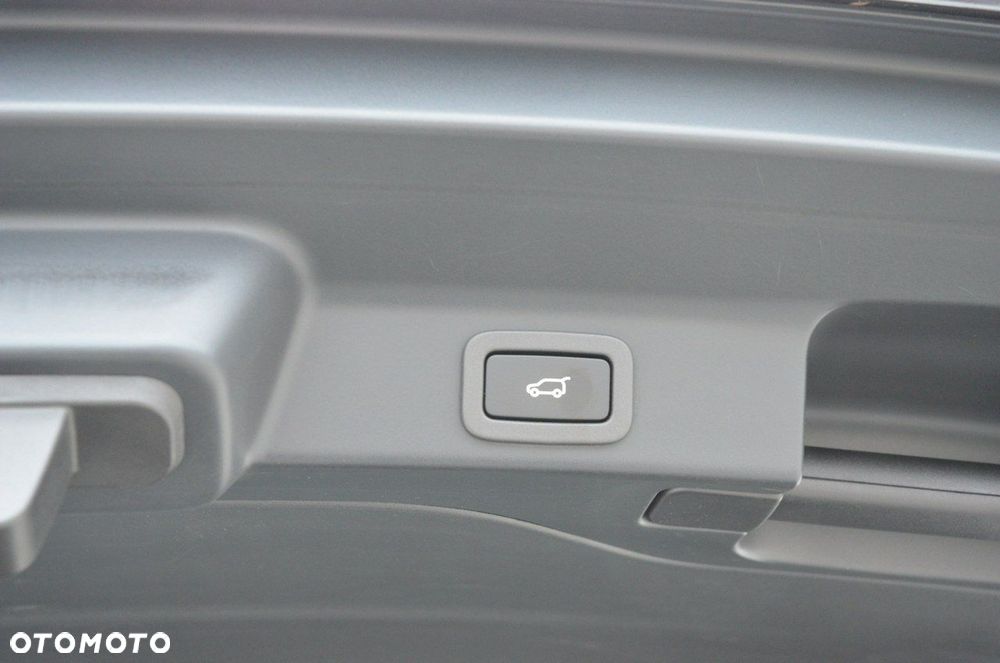 Jaguar F-Pace 2.0 i4P AWD R-Sport - 18