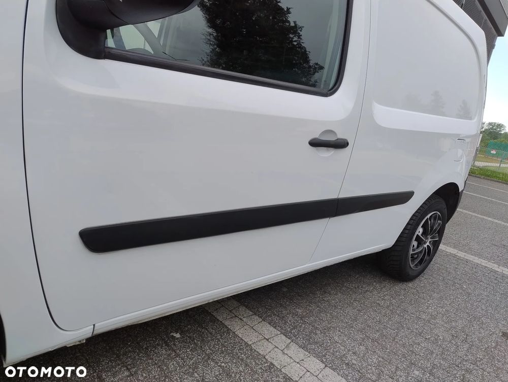 Mercedes-Benz CITAN 111 CDI (110KM) 6-BIEGÓW (L1H1) STAN IDEALNY KLIMA 100% BEZWYPADKOWY 100% SERWIS KM NIE MA RDZY ! ! ! - 31