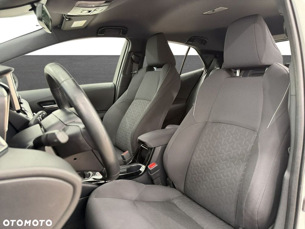 Toyota Corolla - 11
