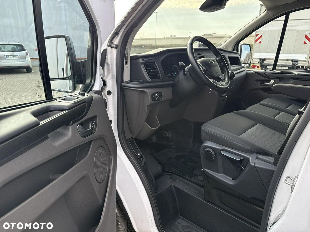 Ford Transit Custom - 10