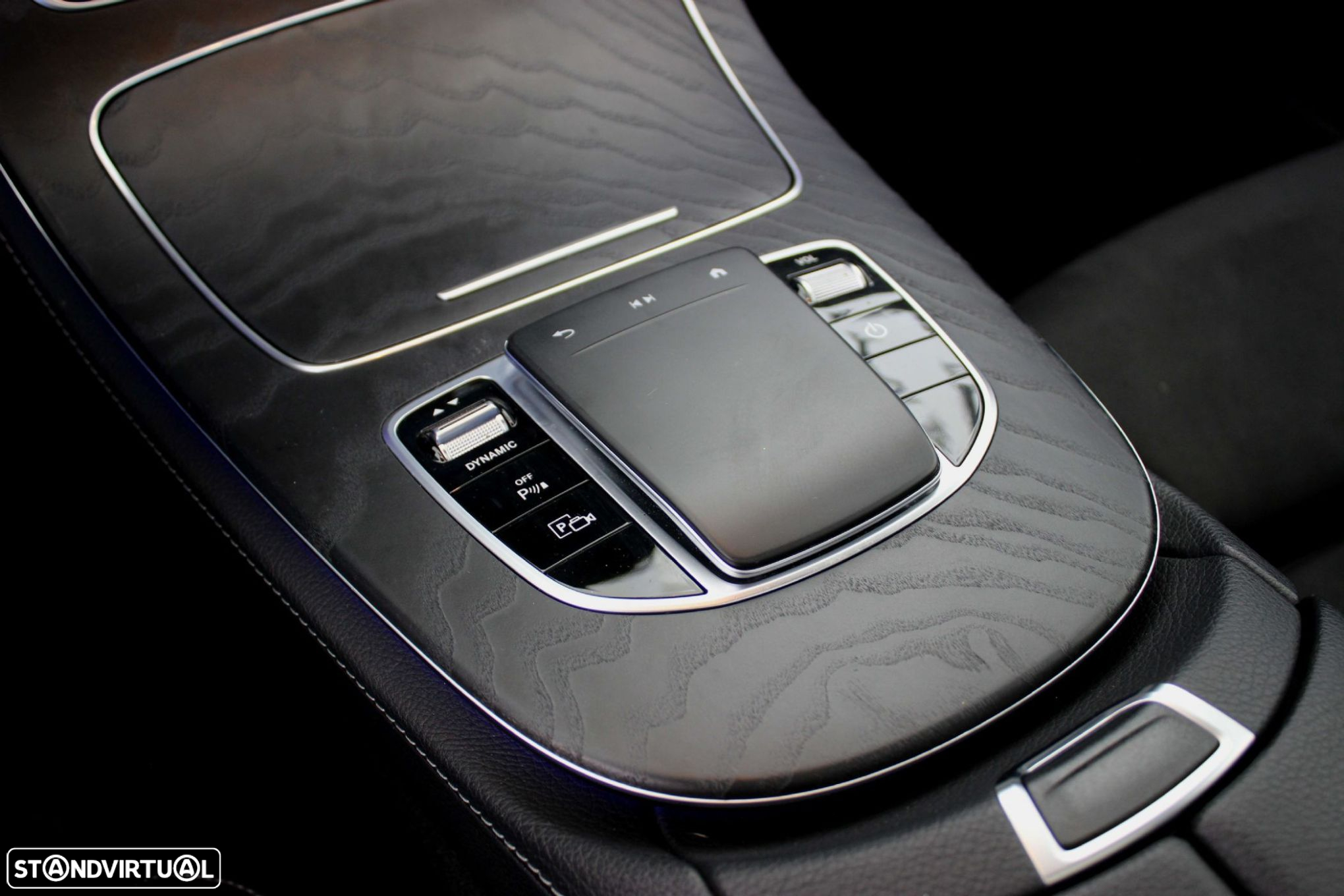 Mercedes-Benz E 300 de AMG Line - 23