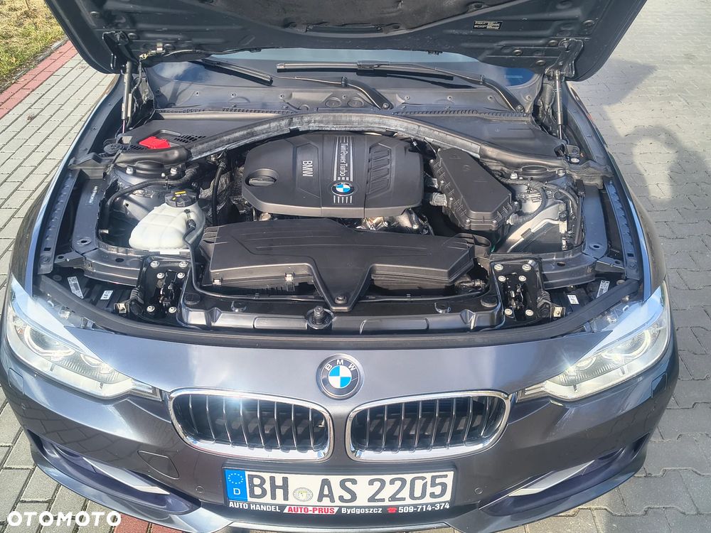 BMW Seria 3 318d Sport Line - 20
