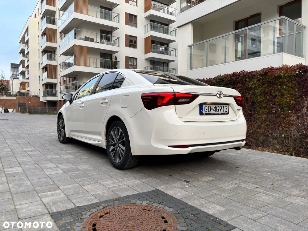 Toyota Avensis 2.0 D-4D Premium - 5