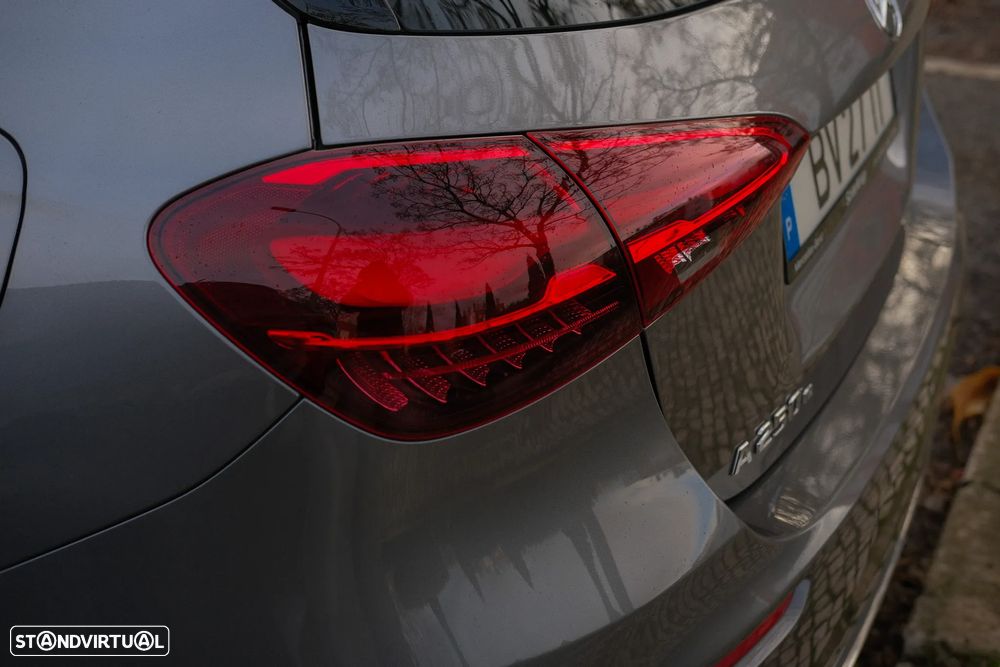 Mercedes-Benz A 250 e - 10