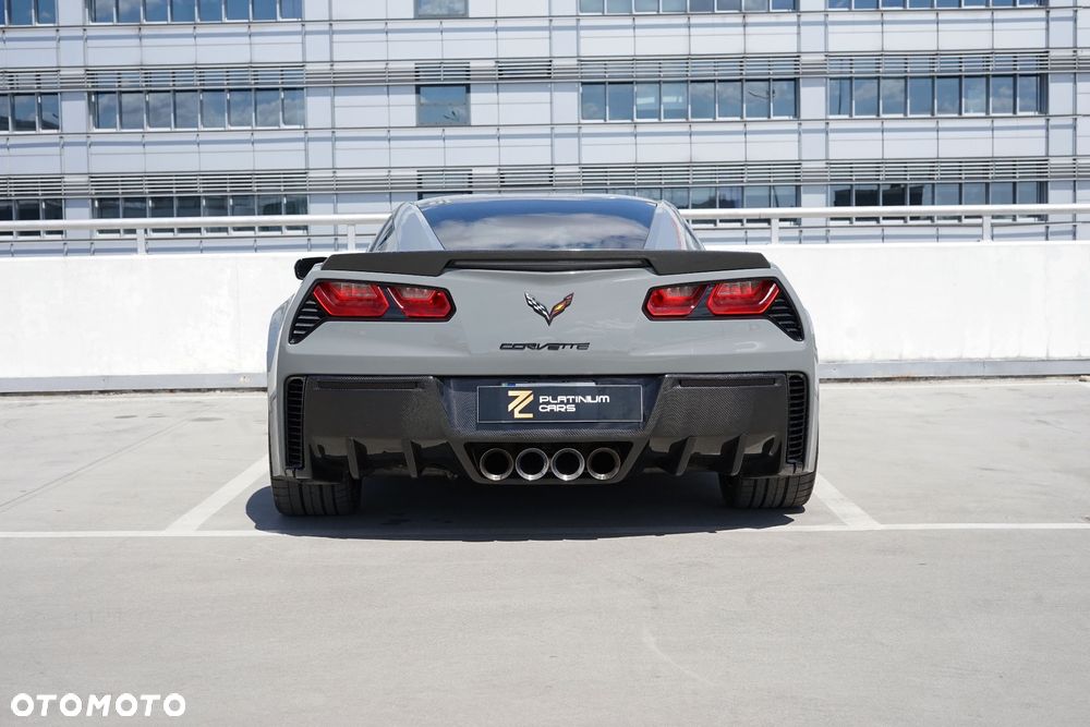 Chevrolet Corvette - 5