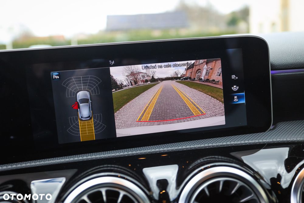 Mercedes-Benz Klasa A 250 AMG Line 7G-DCT - 15