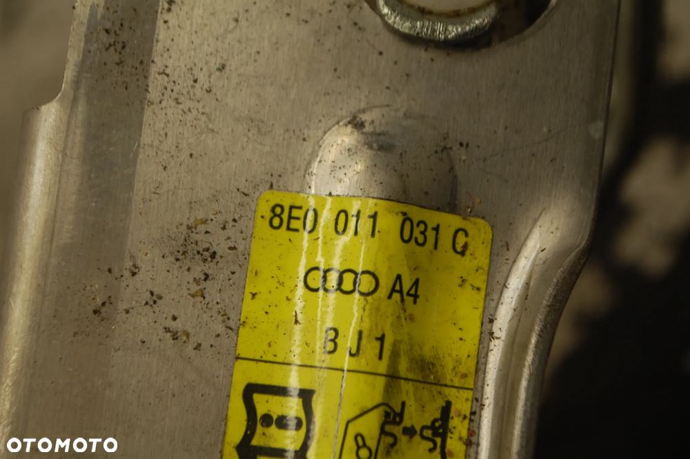 LEWAREK PODNOŚNIK 8E0011031D AUDI A4 B6 B7 8E0011031M 8E0011031C - 9