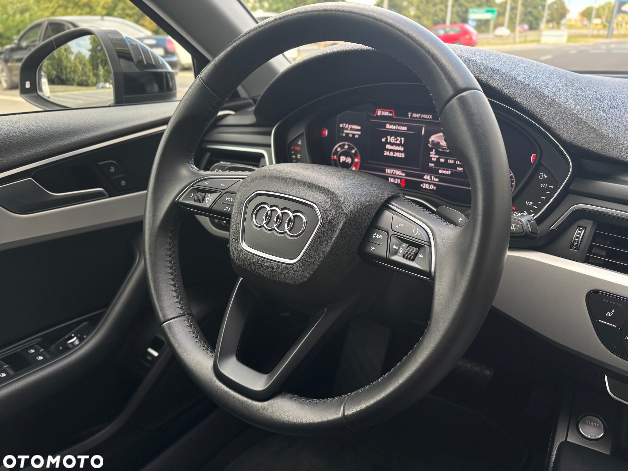 Audi A4 2.0 TDI Design S tronic - 29