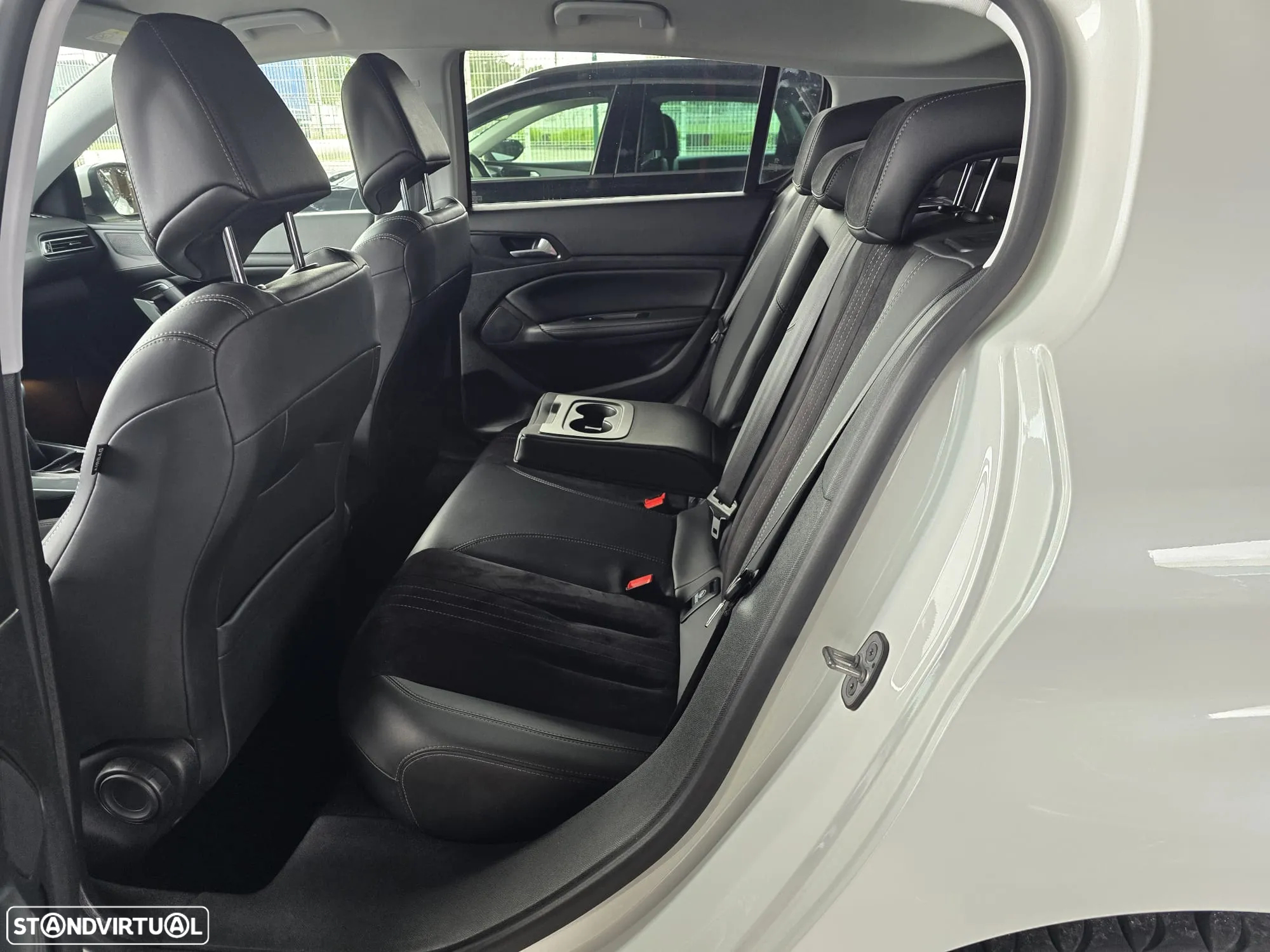 Peugeot 308 1.5 BlueHDi Allure Pack - 19