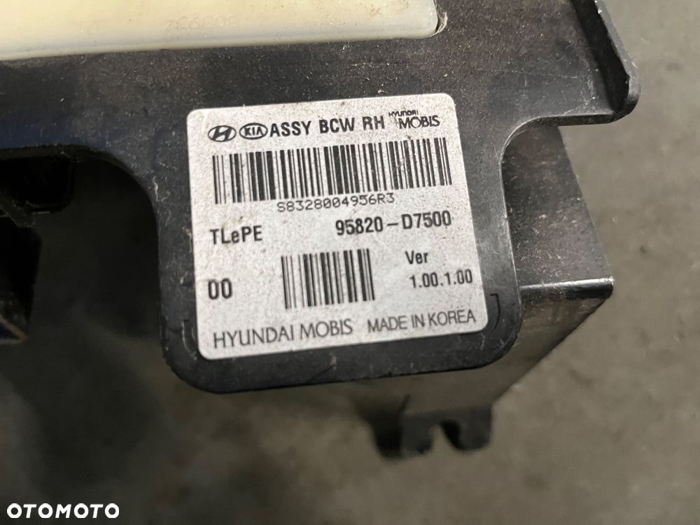 Radar czujnik martwego pola prawy Hyundai Tucson III 15-20R - 2