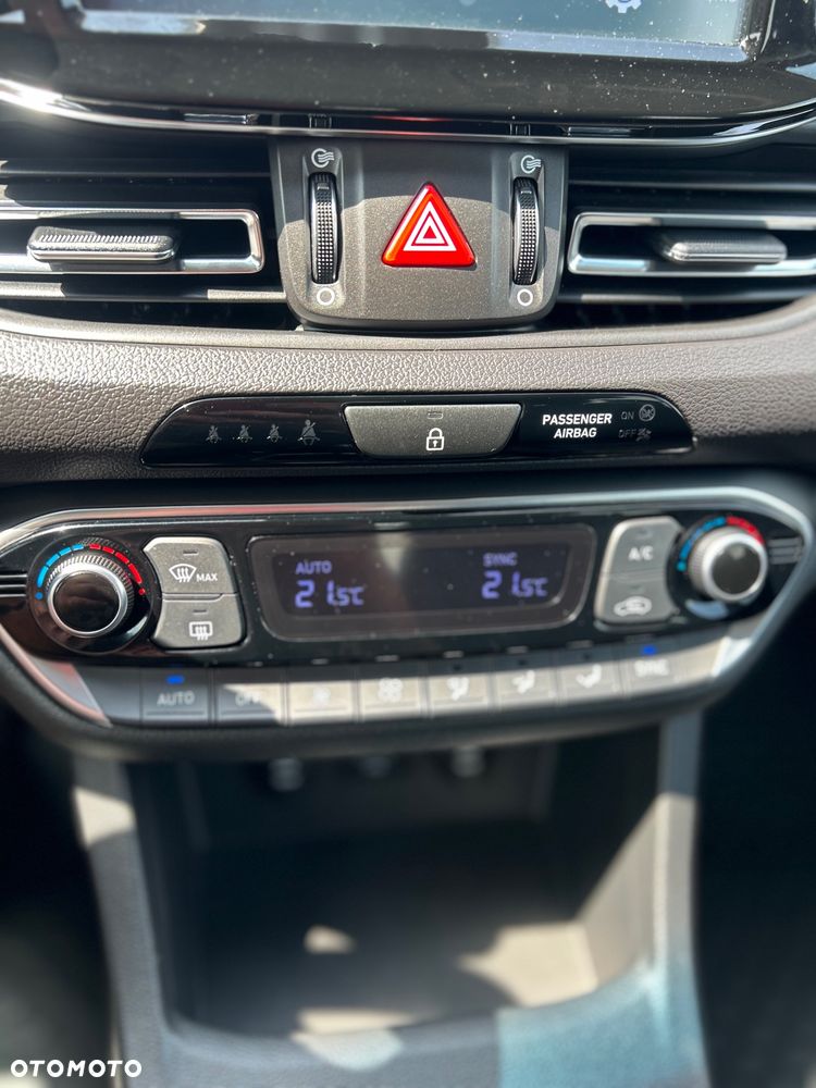 Hyundai i30 1.6 D Comfort - 19