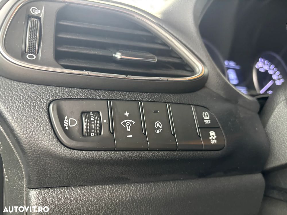 Hyundai i30 1.5 110CP 5DR M/T Comfort - 20