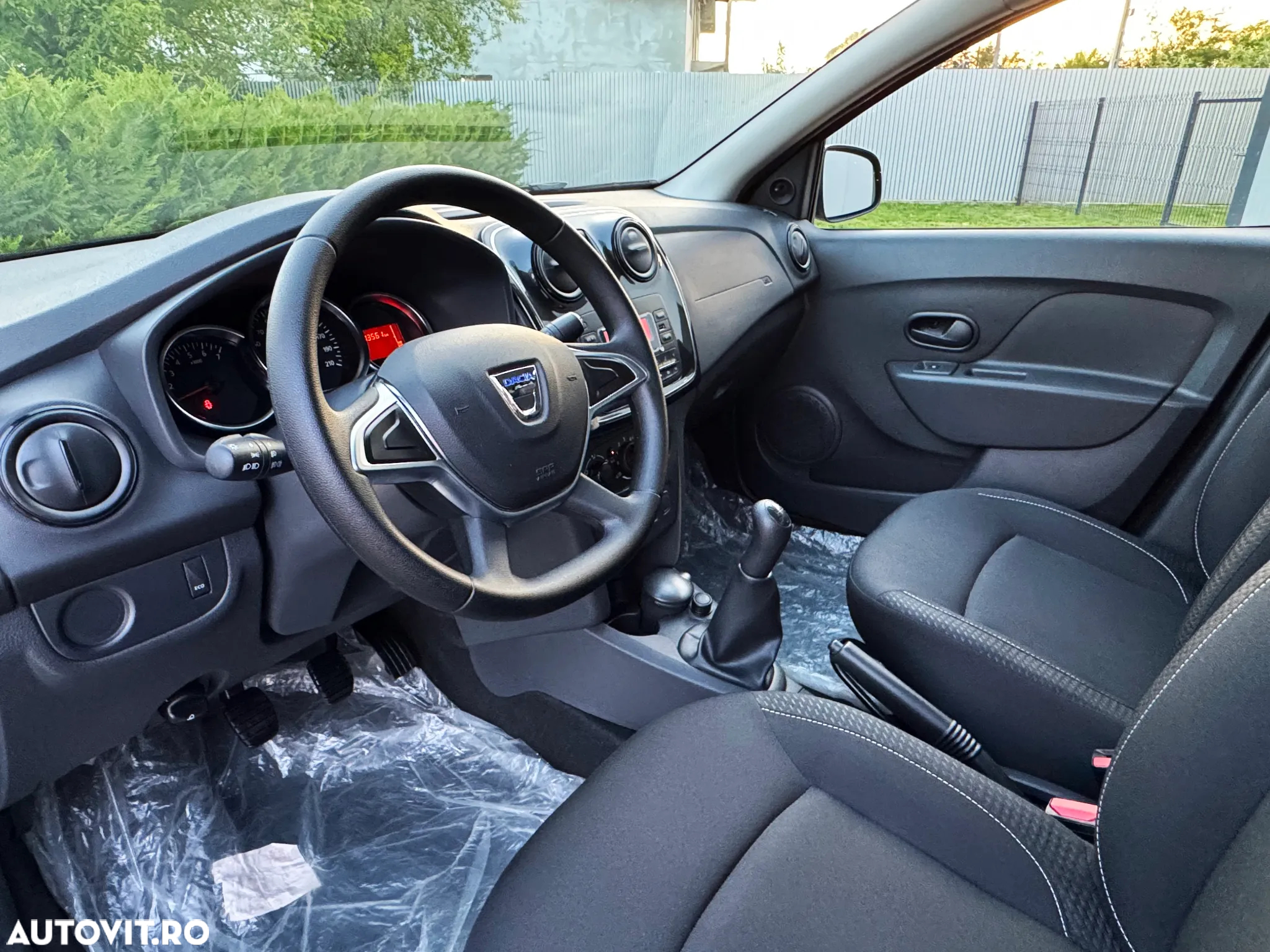 Dacia Logan 0.9 TCe Laureate - 12