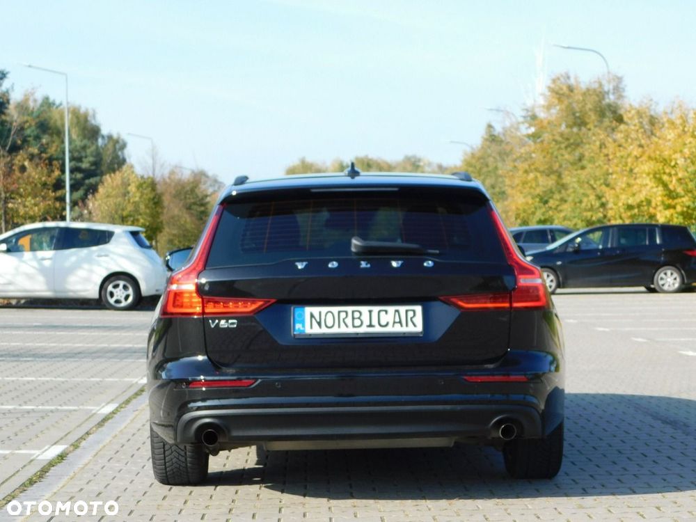 Volvo V60 B3 B DKG Essential - 21