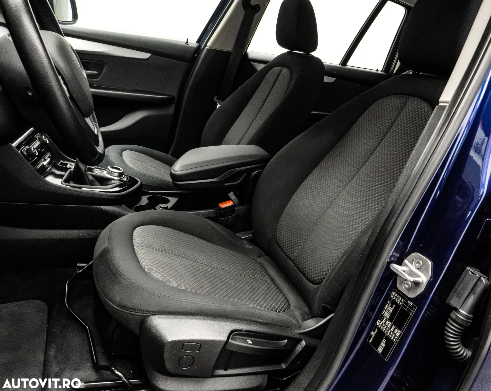 BMW Seria 2 216d Advantage - 11