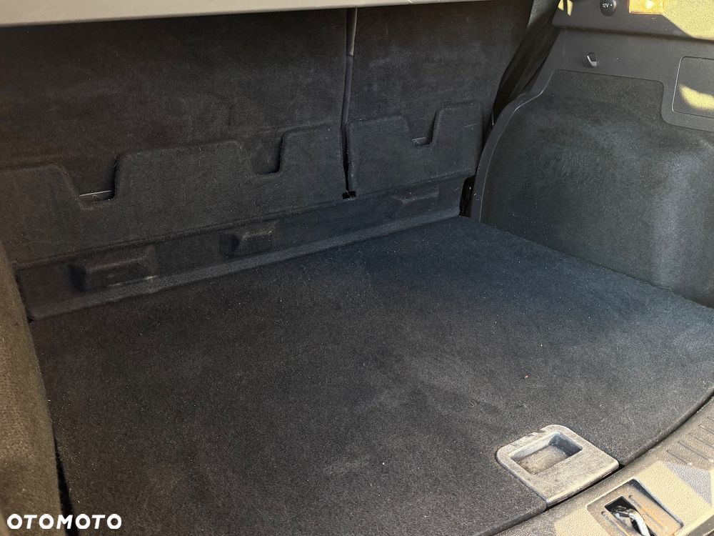 Ford Kuga 2.0 TDCi 4x4 Titanium - 34