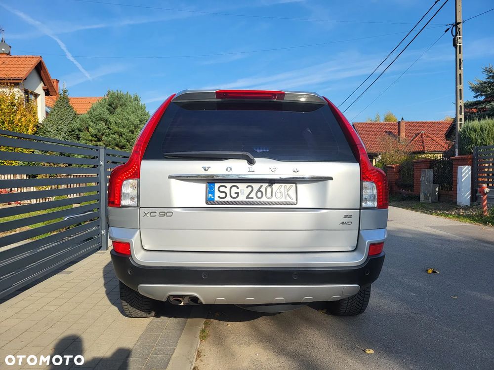 Volvo XC 90 3.2 AWD Momentum - 12