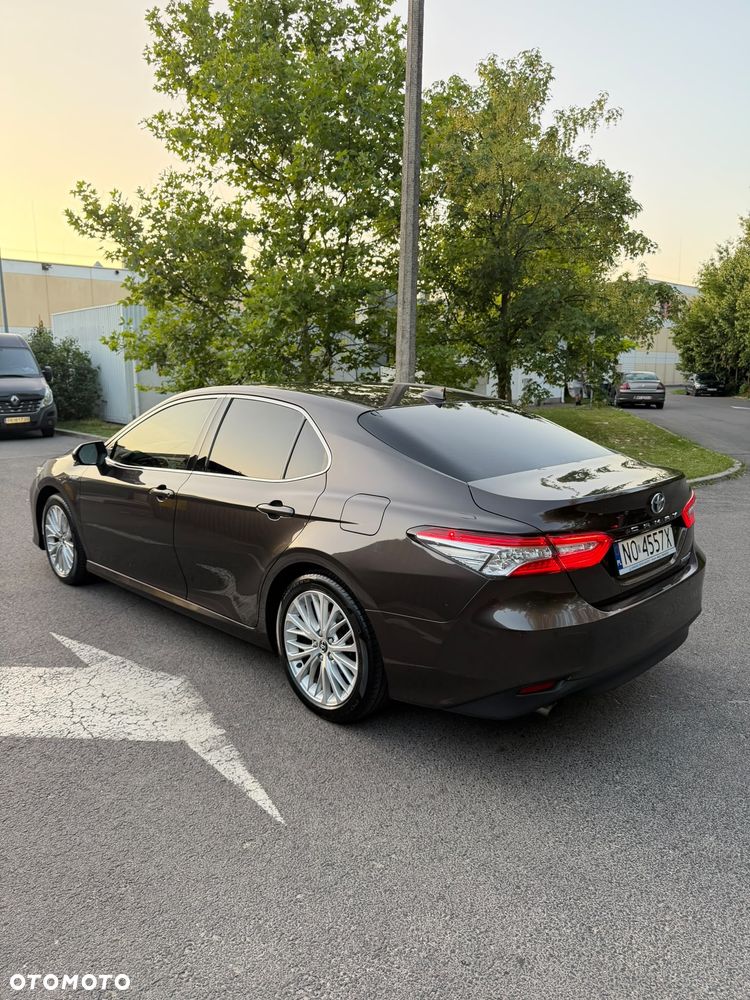 Toyota Camry 2.5 Hybrid Executive CVT - 9