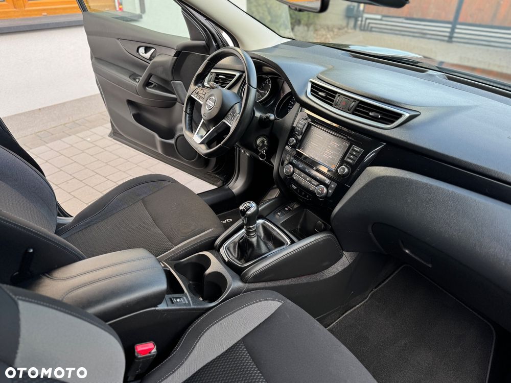 Nissan Qashqai 1.3 DIG-T N-WAY - 10