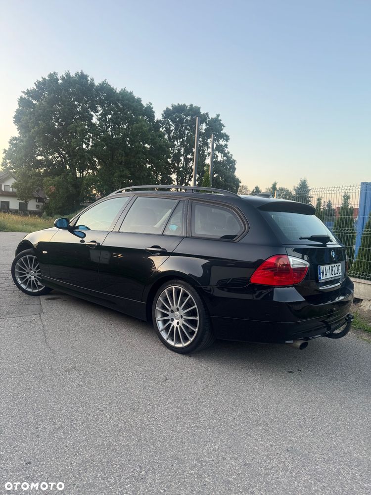 BMW Seria 3 320i - 6