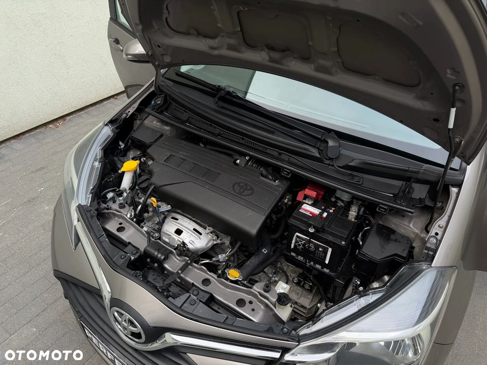 Toyota Yaris 1.33 VVT-i Executive - 24