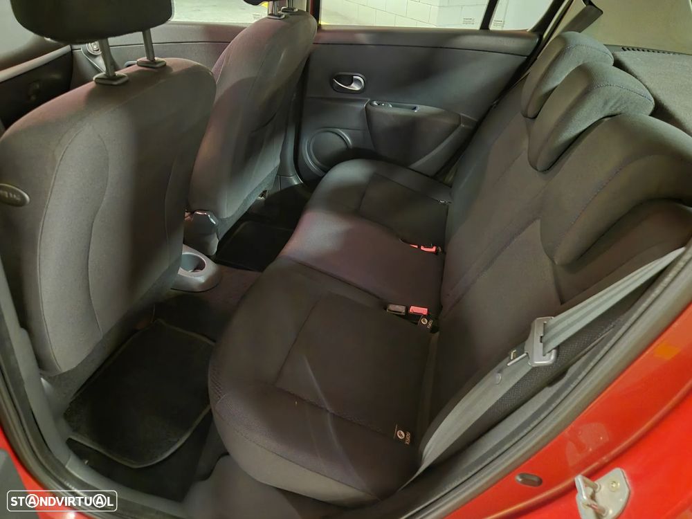 Renault Clio 1.2 16V Dynamique - 25