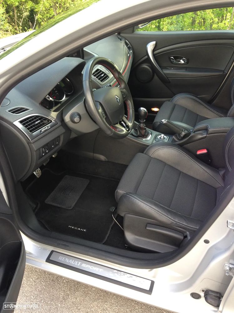 Renault Mégane Sport Tourer 1.5 dCi GT Line - 14
