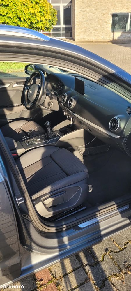 Audi A3 Sportback 2.0 TDI Ambiente - 8