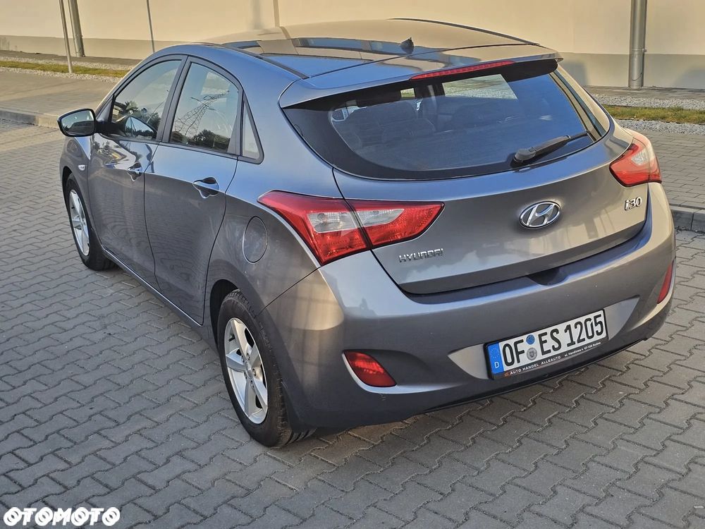 Hyundai i30 1.4 CRDi Premium - 8