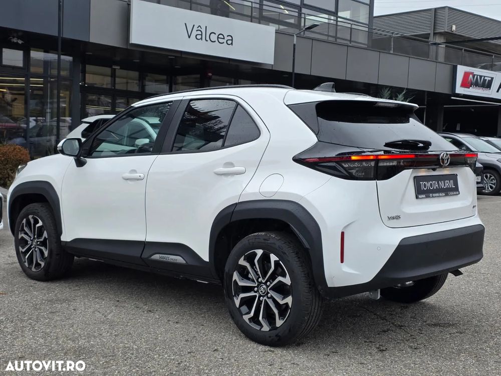 Toyota Yaris Cross 1.5 VVT-i HSD 4x2 Dynamic - 6