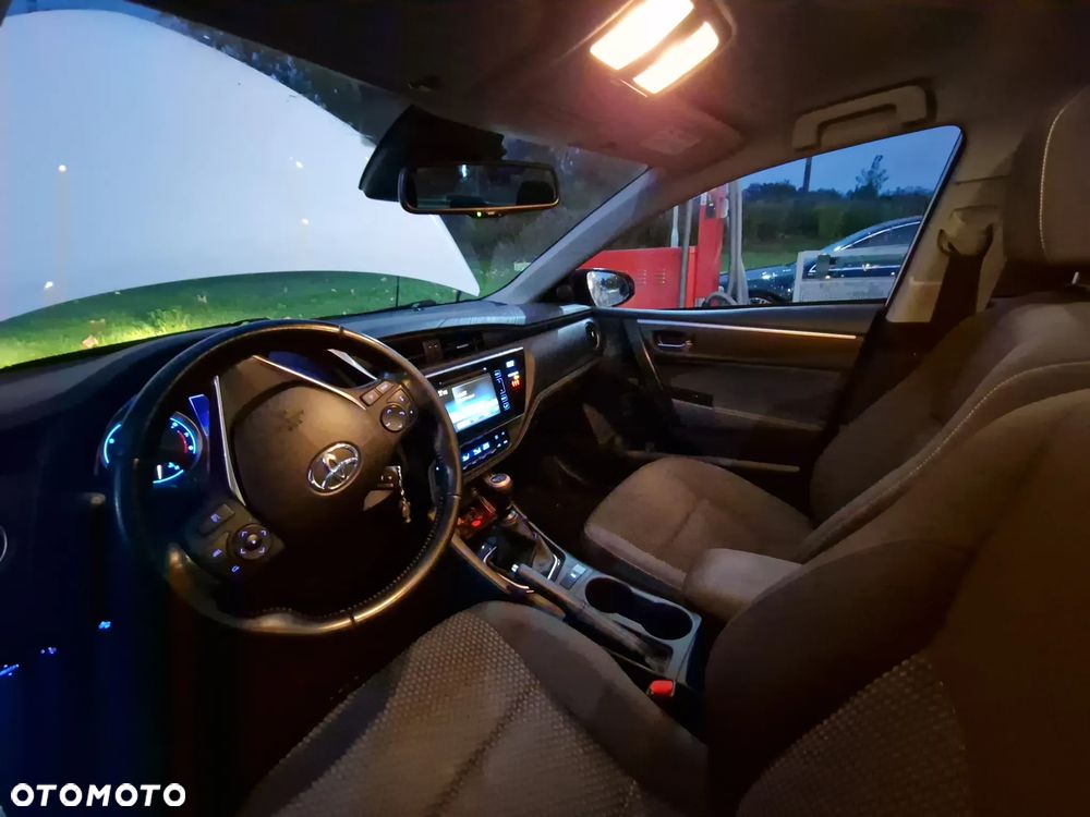 Toyota Corolla 1.6 Comfort - 9