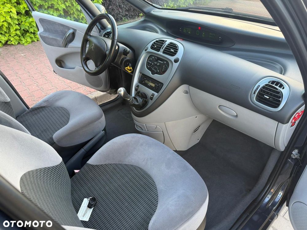 Citroën Xsara Picasso 1.6 16V Impress - 10