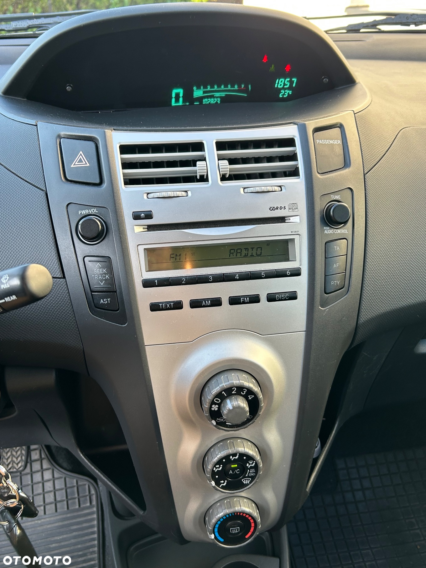 Toyota Yaris 1.0 Luna A/C - 17