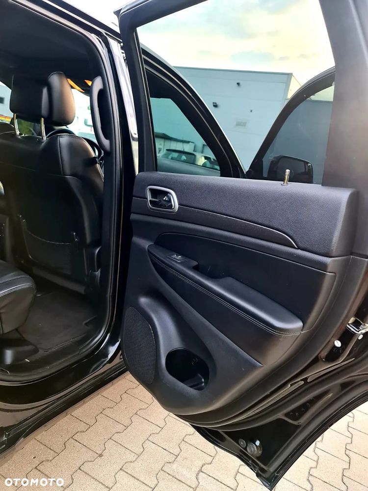 Jeep Grand Cherokee - 9