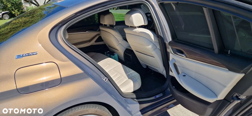 BMW Seria 5 530i xDrive M Sport sport - 17