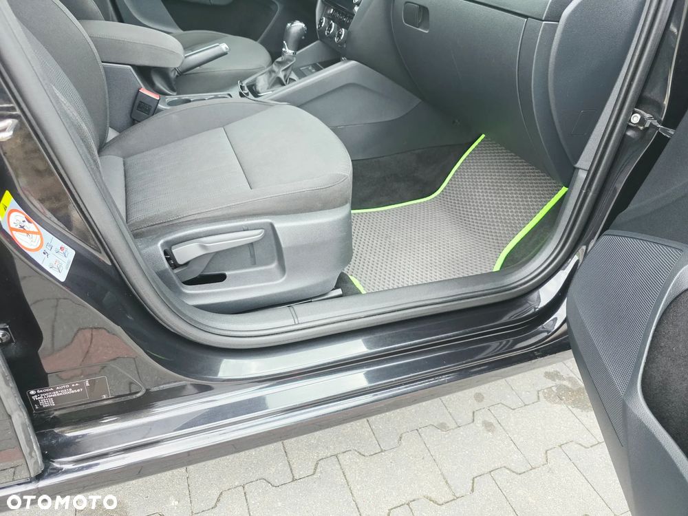 Skoda Octavia 2.0 TDI Style DSG - 23