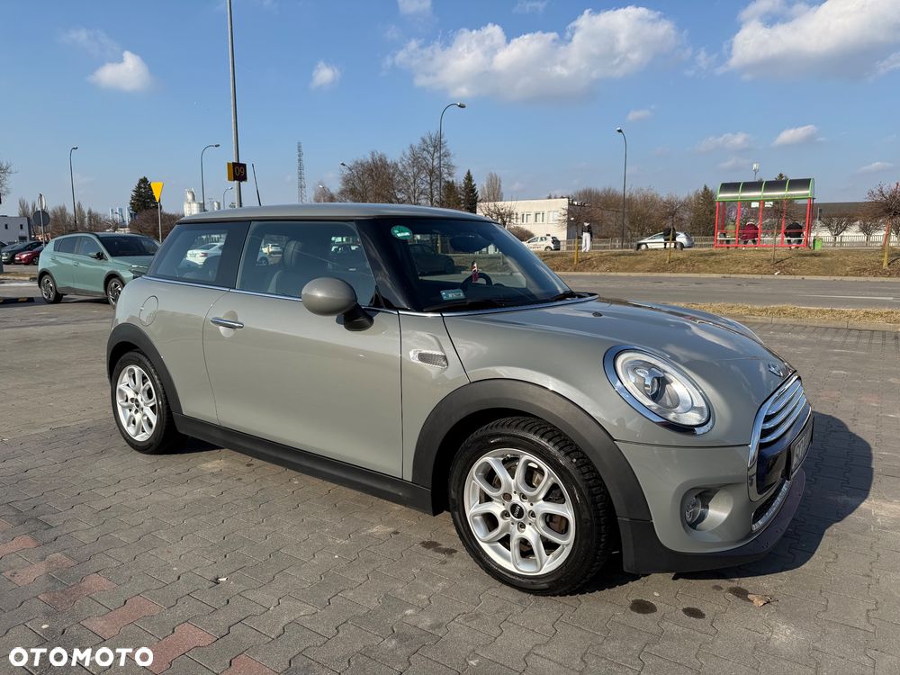 MINI Cooper Standard - 4