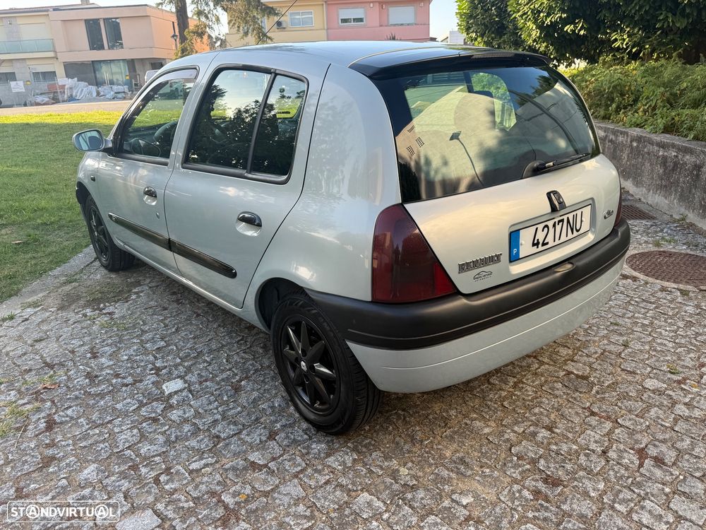 Renault Clio 1.2 RXE - 3