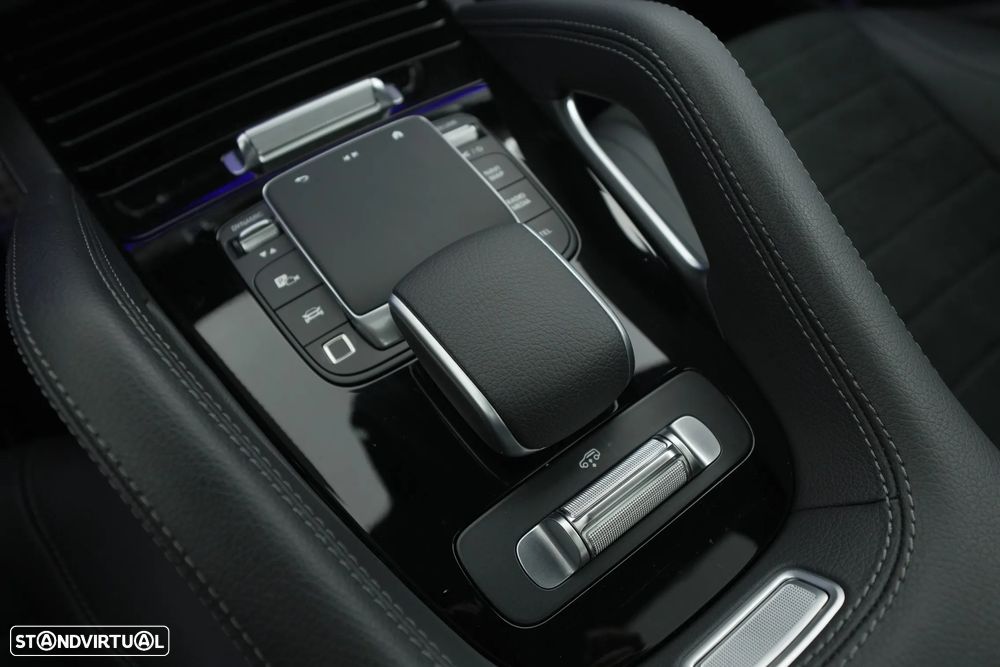 Mercedes-Benz GLE 300 d 4Matic - 38
