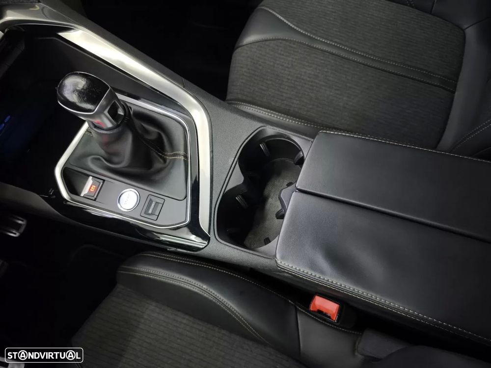 Peugeot 3008 1.6 BlueHDi GT Line — fotografia 39