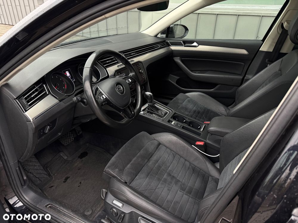Volkswagen Passat 2.0 TSI BMT 4Mot Highline DSG - 12