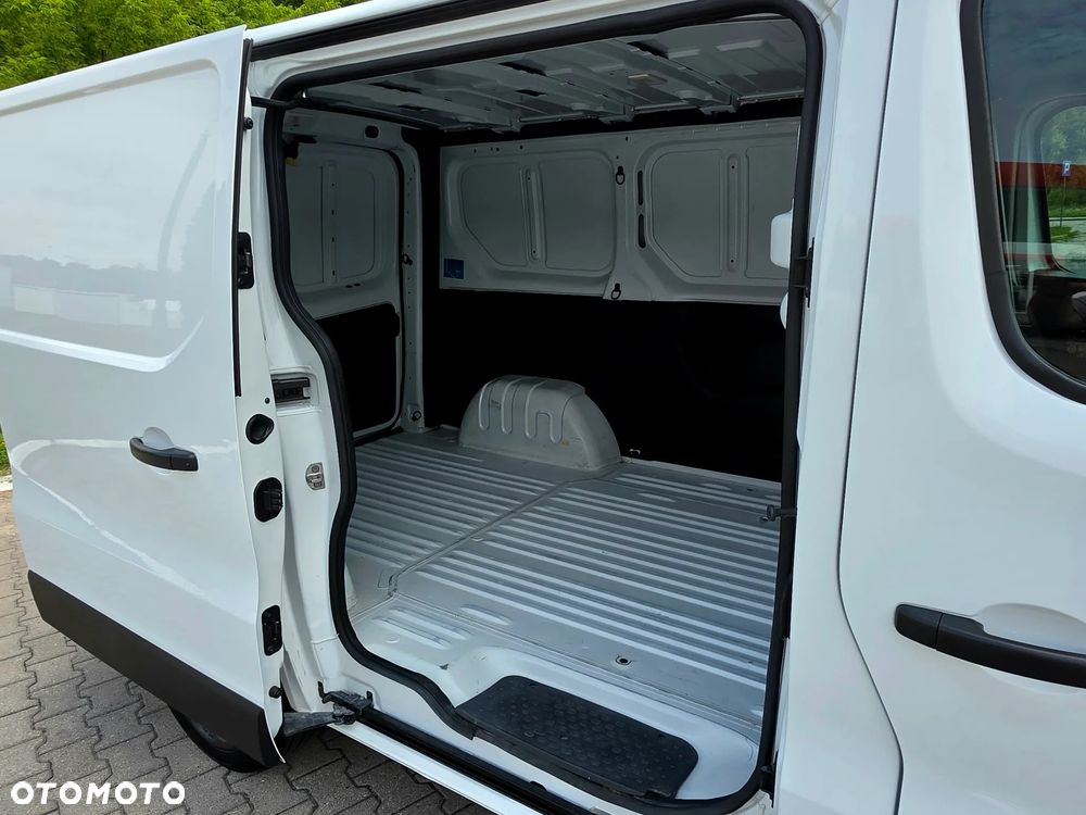 Renault Trafic - 16