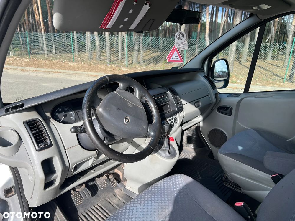 Renault Trafic - 14