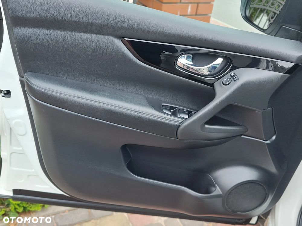 Nissan Qashqai 1.6 DIG-T TEKNA+ - 19