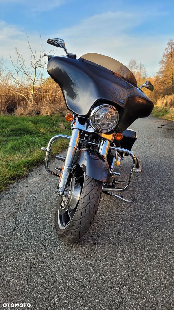 Harley-Davidson Touring Street Glide - 2