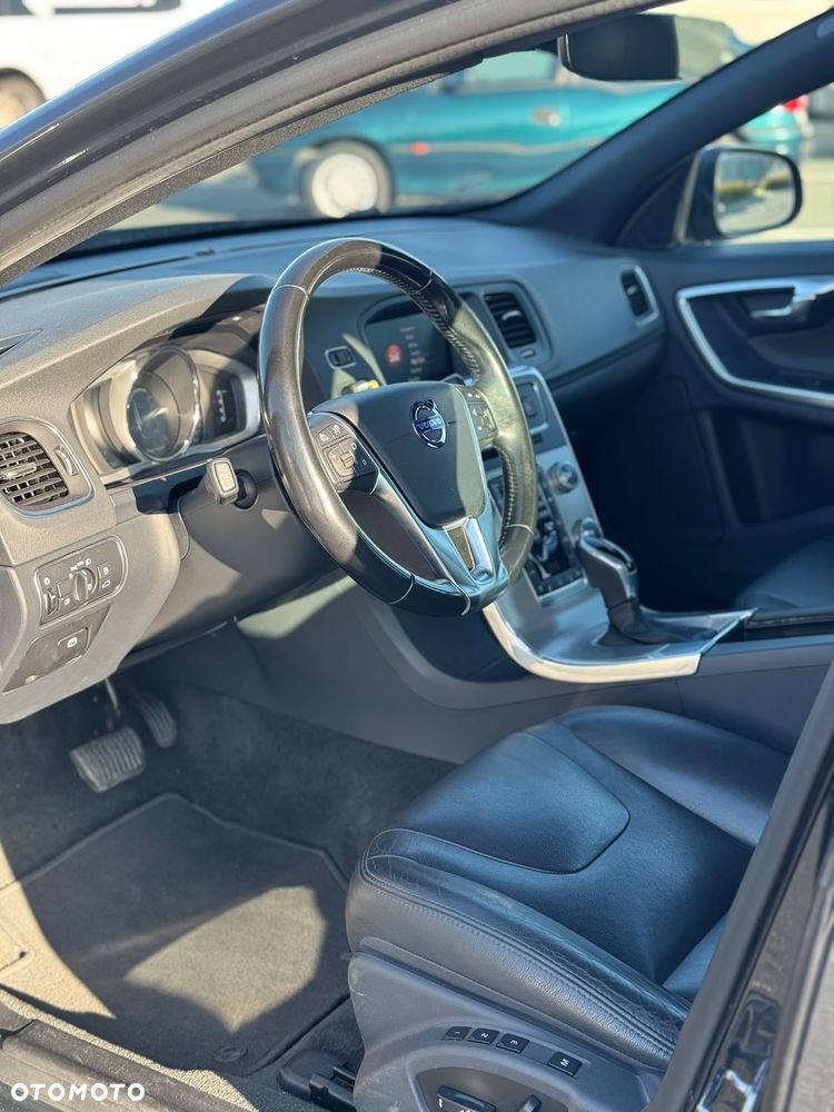 Volvo V60 D4 Geartronic - 22